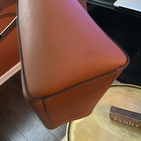 Tory Burch Tote - Picture 5 of 9